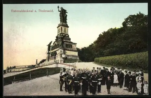 AK Niederwald, Nationaldenkmal mit Versammlung