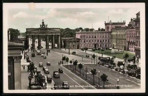 AK Berlin, Unter den Linden mit Brandenburger Tor & Ost-West Achse