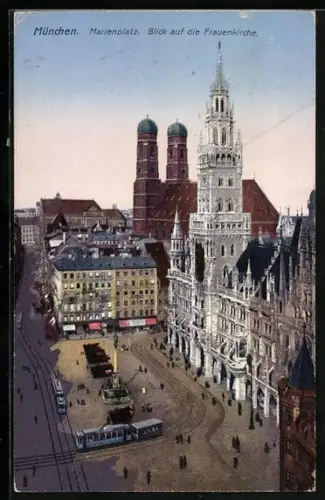 AK München, Marienplatz, Blick auf die Frauenkirche, Strassenbahn