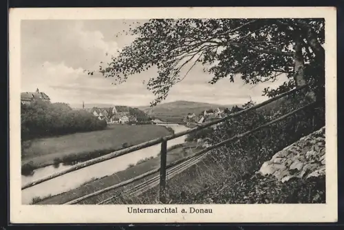 AK Untermarchtal a. Donau, Ortsansicht mit Uferlandschaft
