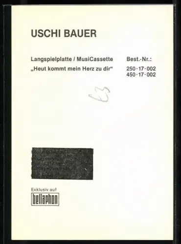 AK Musikerin Uschi Bauer mit Rüschenbluse, Autograph
