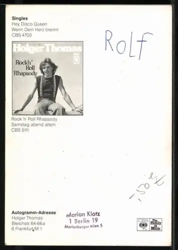 AK Musiker Holger Thomas mit einer Kreuzkette, Autograph