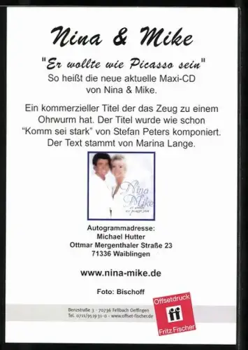 AK Musiker Nina und Mike an Denkmal lehnend, Autograph