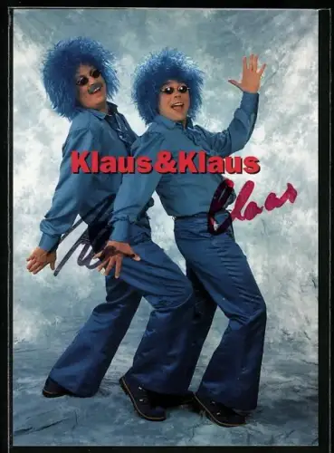 AK Musiker-Duo Klaus und Klaus mit blauen Perücken und Sonnenbrillen, Autographen