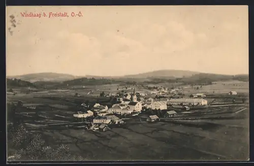 AK Windhaag b. Freistadt, Teilansicht mit Kirche
