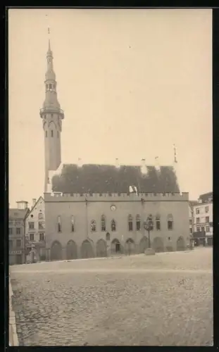 AK Tallinn, Rathaus mit davor liegendem Platz