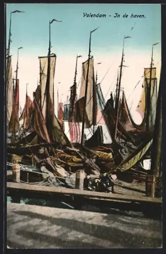 AK Volendam, In de haven