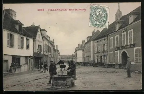 AK Villenauxe, Rue de Perrey avec habitants et fontaine au centre de la rue