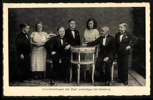 AK Lohbrügge, Gruppenfoto der Liliputanergruppe Joh. Zapf