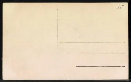 AK Mutterglück, Kronprinzessin Cecilie mit ihren beiden Söhnen, Baby liegt auf einem Kissen