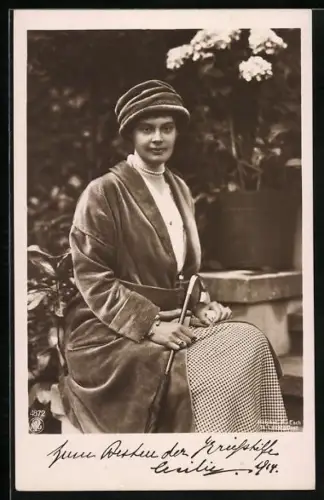 AK Kronprinzessin Cecilie, Zu Gunsten der Kriegshilfe