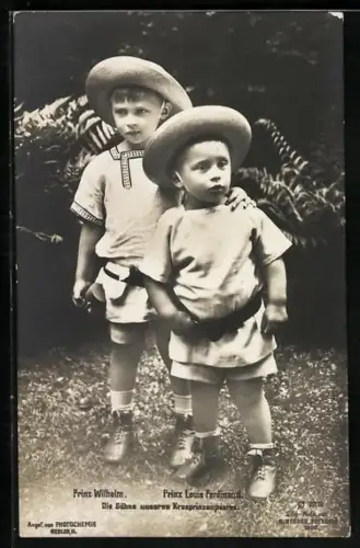 AK Prinz Louis Ferdinand und Prinz Wilhelm, die Söhne unseres Kronprinzenpaares als kleine Jungen