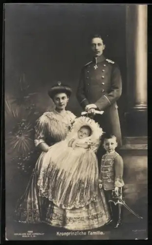 AK Kronprinz Wilhelm von Preussen und seine Familie