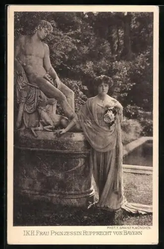AK I. K. H. Frau Prinzessin Rupprecht von Bayern im Schlossgarten