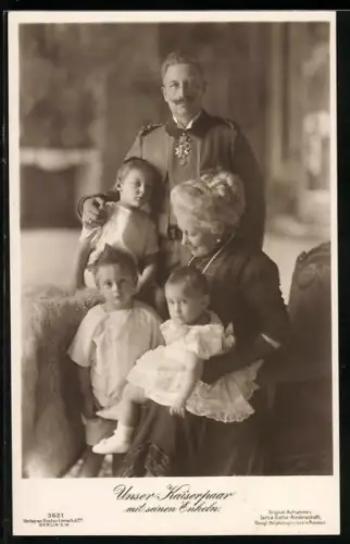 AK Das Kaiserpaar von Preussen mit seinen Enkeln