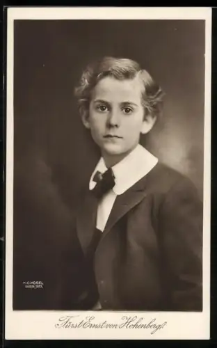 AK Früst Ernst von Hohenberg mit Fliege im Anzug