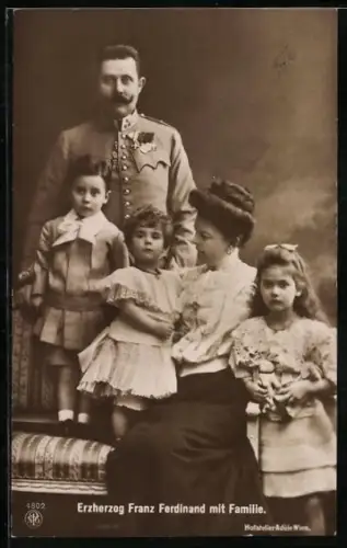 AK Erzherog Franz Ferdinand von Österreich mit Familie