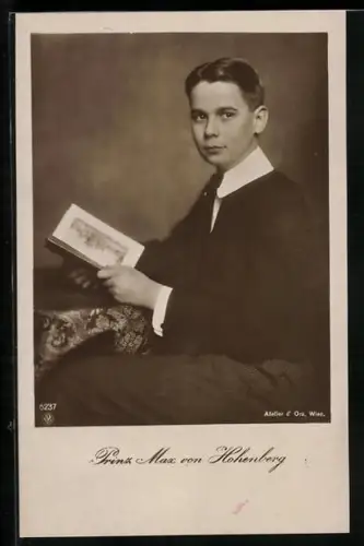 AK Prinz Max von Hohenberg als Knabe mit Buch in den Händen