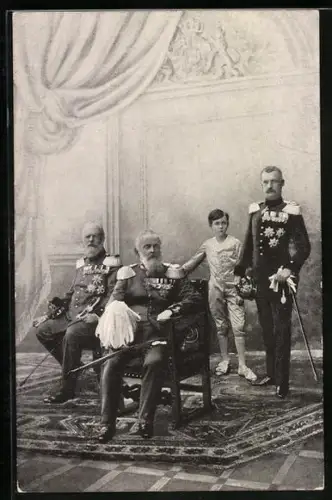 AK König Ludwig III. vier Generationen im Bayerischen Herrscherhause in Uniform