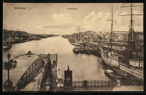 AK Bremen, Frontalansicht des Frei-Hafens