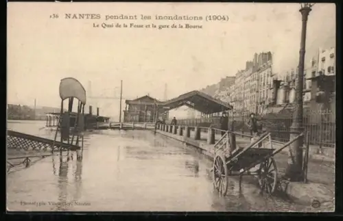 AK Nantes, Les inondations 1904, Le Quai de la Fosse et la gare de la Bourse, Hafen
