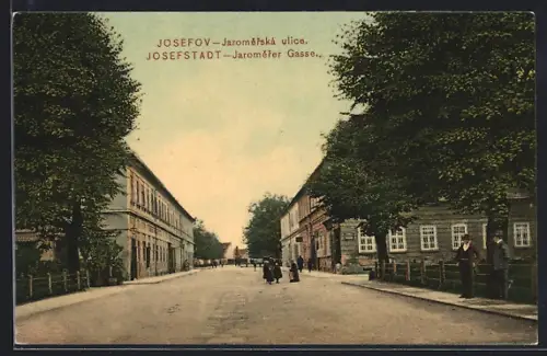 AK Josefstadt / Josefov / Jaromer, Jaromerer Gasse mit Passanten