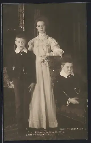 AK Prinzessin Feodora Reuss j. L. mit den Prinzen Heinrich XLIII. und Heinrich XLV.