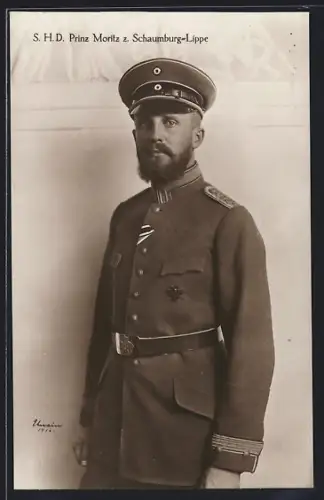 AK Uniformfoto S. H. D. Prinz Moritz zu Schaumburg-Lippe mit Schirmmütze