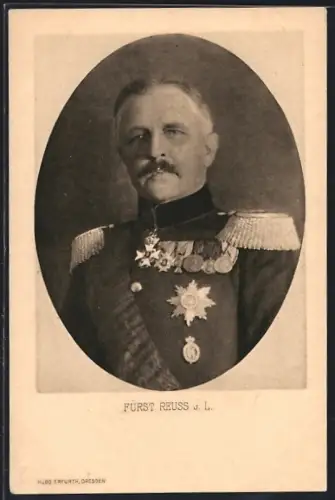 AK Portrait Fürst Reuss j. L. in Uniform mit Orden