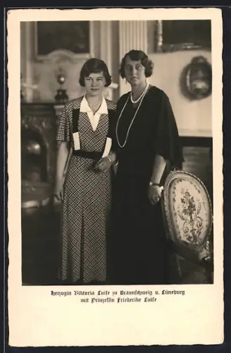 AK Victoria Louise Herzogin von Braunschweig mit Prinzessin Friederike Luise