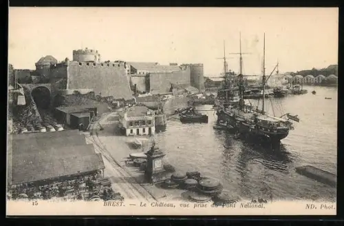 AK Brest, Le Château, Vue prise du Pont National, Hafen