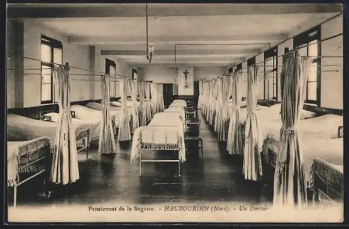 AK Haubourdin /Nord, Pensionnat de la Sagesse, Un Dortoir