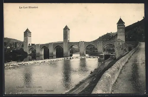 AK Cahors, Le Pont Valentré sur la rivière Lot