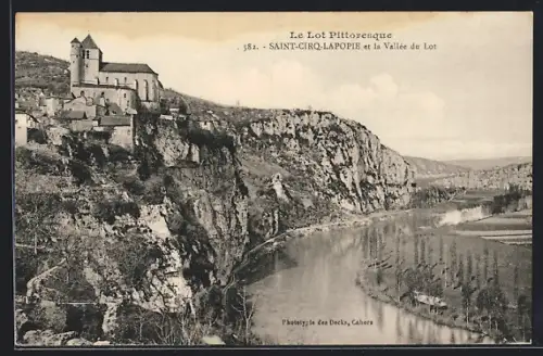 AK Saint-Cirq-Lapopie, Et la Vallée du Lot