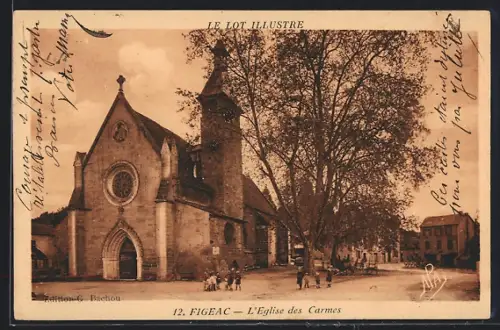 AK Figeac, L`Église des Carmes et la place ombragée en automne