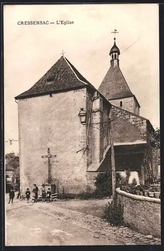 AK Cressensac, L`Église et enfants au croisement