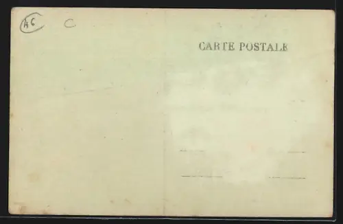 AK Cahors, Boulevard Gambetta avec bâtiments et voitures anciennes