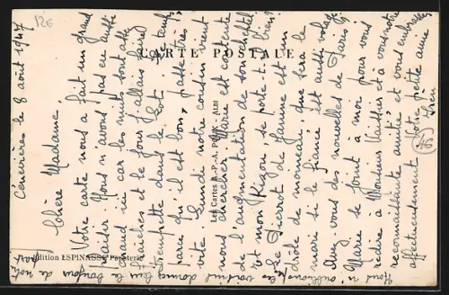 AK Limogne, Monument aux Morts et place centrale animée