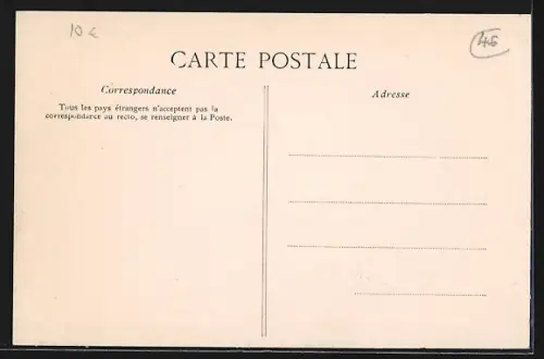 AK Gramat, Place du Marché avec enfants jouant devant les halles