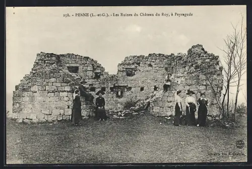 AK Penne /L.-et-G., Les Ruines du Château du Roy à Peyragude
