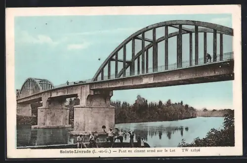 AK Sainte-Livrade /L.-et-G., Pont en ciment armé sur le Lot