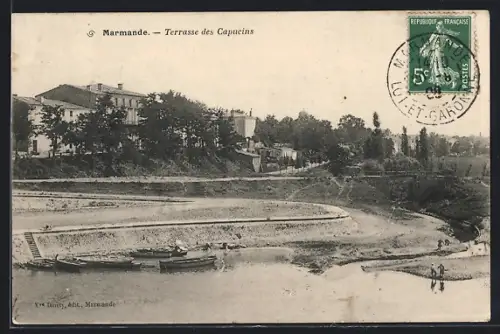 AK Marmande, Terrasse des Capucins avec vue sur la rivière et les barques