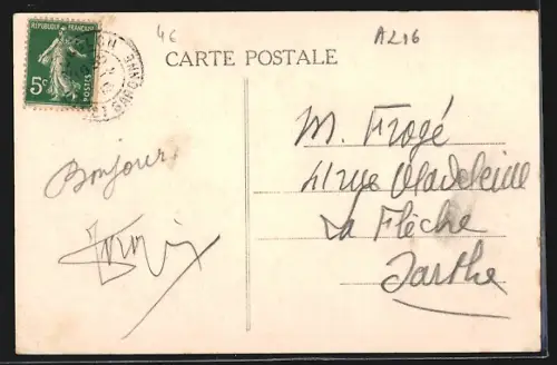 AK Bouglon /L.-et-G., Le Château majestueux avec tour et entrée entourée de végétation
