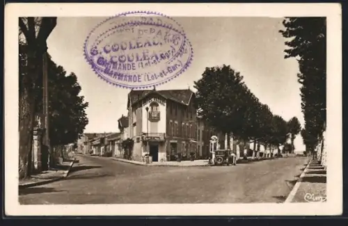 AK Marmande /Lot-et-Gar., Boulevard Méniel avec bâtiments et arbres en bordure de route