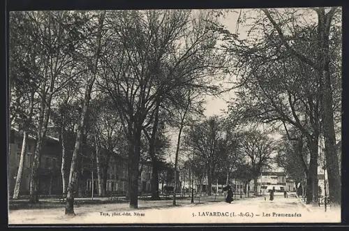 AK Lavardac /L.-&-G., Les Promenades