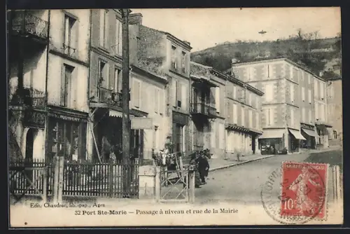 AK Port Ste-Marie, Passage à niveau et rue de la Mairie
