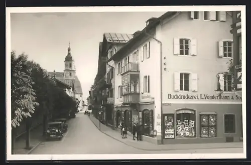 AK Berchtesgaden, Strassenpartie mit Buchdruckerei L. Vonderthann & Sohn
