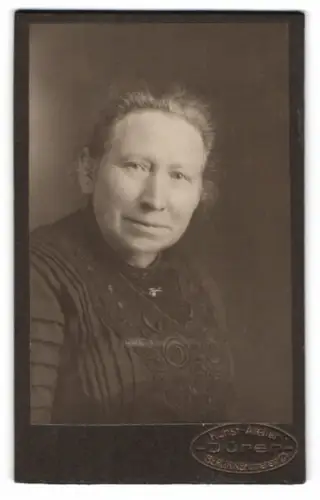 Fotografie Künstler Atelier Dürer, Berlin, Brunnenstr. 24, Portrait einer älteren Dame