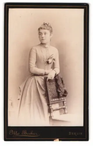 Fotografie Otto Becker, Berlin, Leipziger Str. 94, Portrait einer jungen Dame