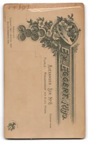Fotografie E. v. Eggert, Riga, Alexander-Str. Nr. 6, Porträt eines eleganten Herrn